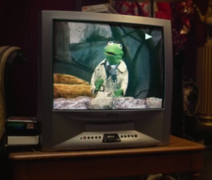 MMW trailer Kermit on TV