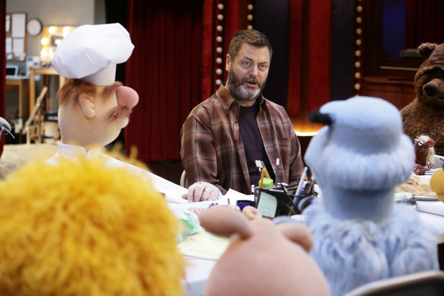 New Photos from The Muppets Episode 3 – “Bear Left Then Bear Write”
