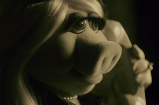 Kermit and Piggy Spoof Adele’s “Hello”