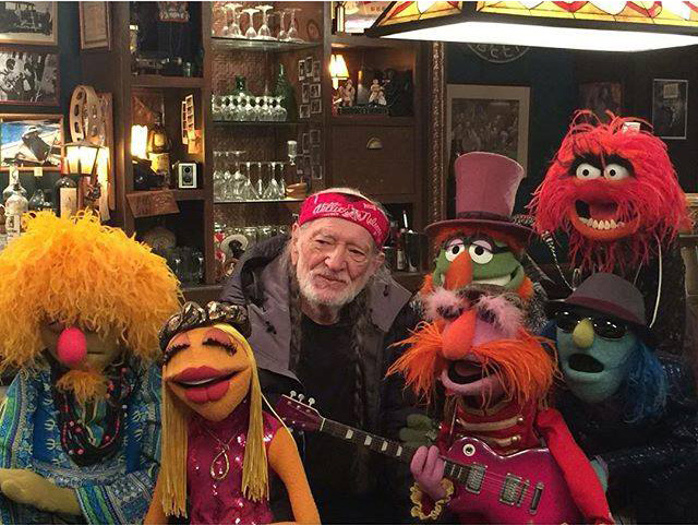 Willie Nelson Goes On the Road Again with the Muppets