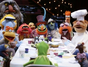 THE MUPPETS - "Bear Left then Bear Write" - Fozzie takes things a little too far when Kermit offers him advice and Nick Offerman steps in to help the gang. Meanwhile, Christina Applegate guests on "Up Late," and brings Miss Piggy a sweet surprise that doesn't go over well and Pepe, Rizzo and Liam Hemsworth try to help Gonzo out with his online dating situation, on "The Muppets," TUESDAY, OCTOBER 6 (8:00-8:30 p.m., ET) on the ABC Television Network. (ABC/Nicole Wilder) THE GREAT GONZO, RIZZO, SCOOTER, SAM THE EAGLE, SWEETUMS, ANIMAL, KERMIT THE FROG, JANICE, DR. TEETH, ZOOT, FLOYD PEPPER, BEAKER, SWEDISH CHEF, YOLANDA (FOREGROUND)