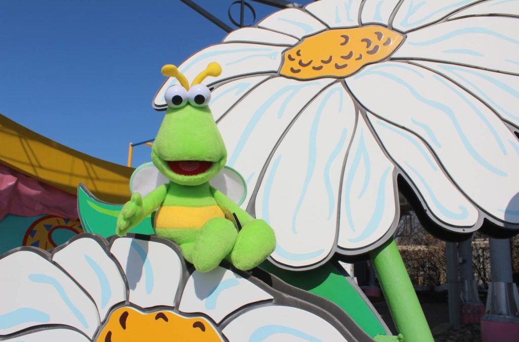 Sesame Place Infested with Twiddlebugs