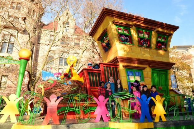 A Holiday Tradition: Sesame Street Returns for Macy’s Parade