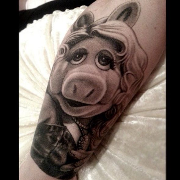 Dr.Teeth from the muppets. Done by Marty Riet McEwen from Black 13 Tattoo  in Nashville TN. : r/tattoos
