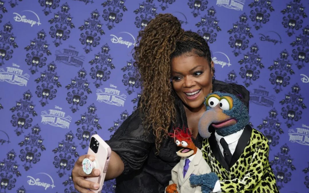 To Introduce Our Guest Star #17: Yvette Nicole Brown