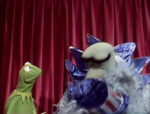 Sam the Eagle eats his hat on 'The Muppet Show'.