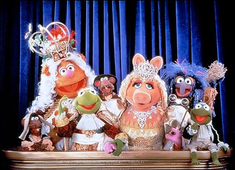 Movin’ Right Along BONUS: Muppet Classic Theater